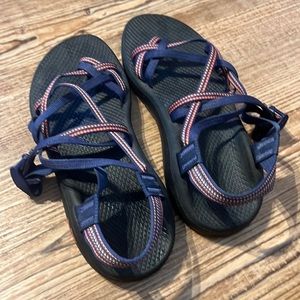 Womens size 9 chacos